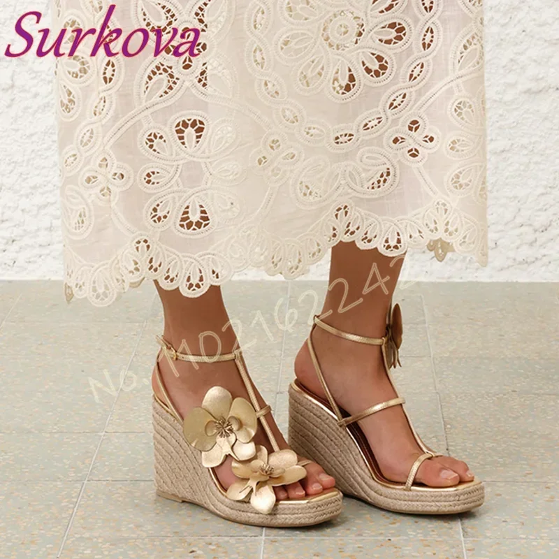 

Gold Flower Espadrilles Women Square Toe T Buckle Strap Wedge Heels Elegant Summer Luxury Party Dress Shoes Gladiator Sandals 41