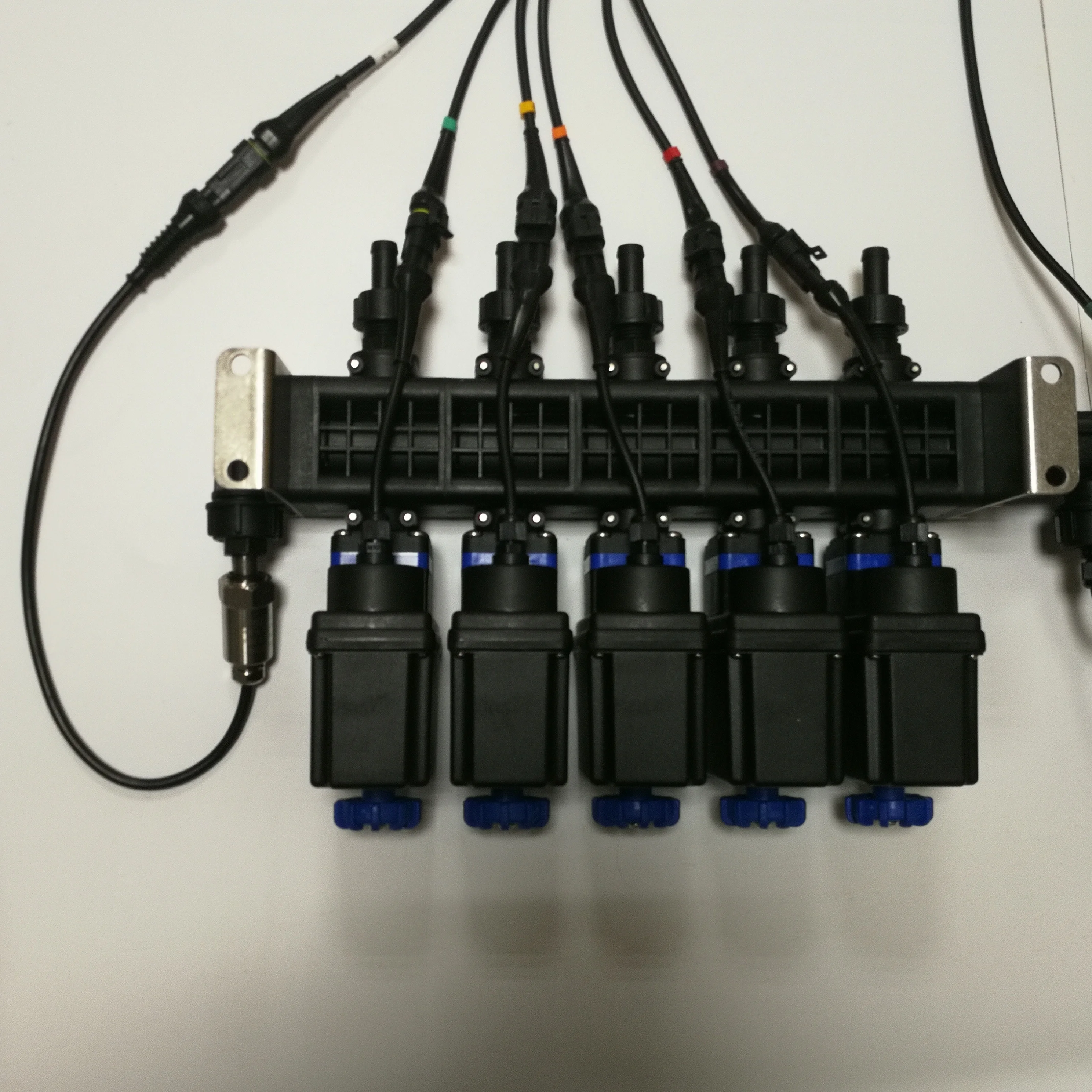 

Five Way Precise Control Valve Drip Irrigation System Automatic Variable Spray Self Watering Device Plantendruppelaar Garden