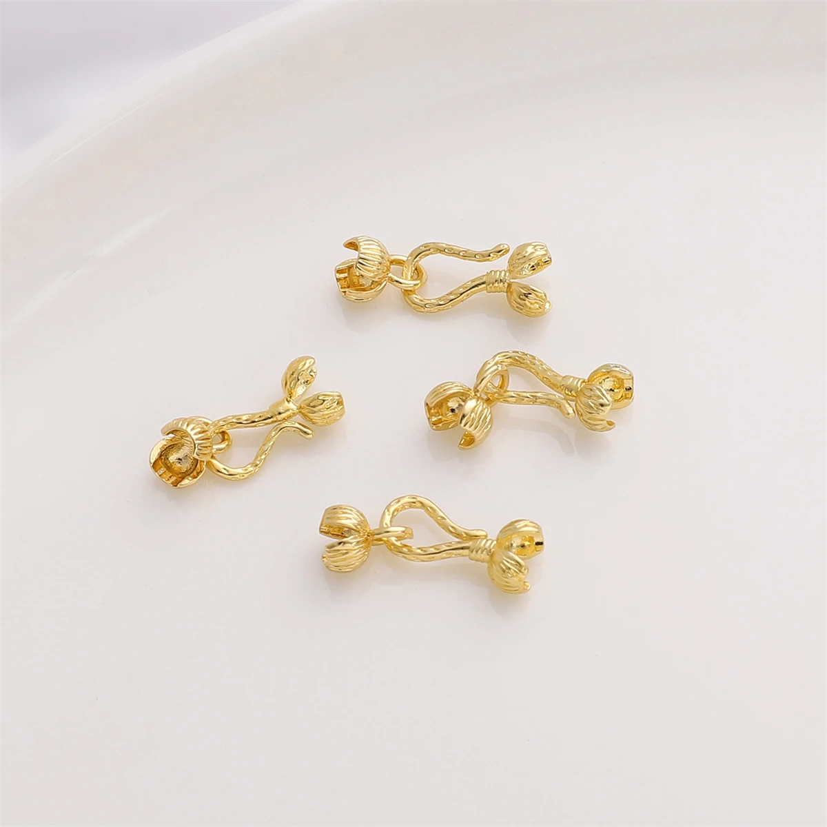1Set 14K Gold Plated Brass Crimp Clasp Chinese Style Floral Fish Hook Clasp for Necklace Bracelet DIY Jewelry Making Findings