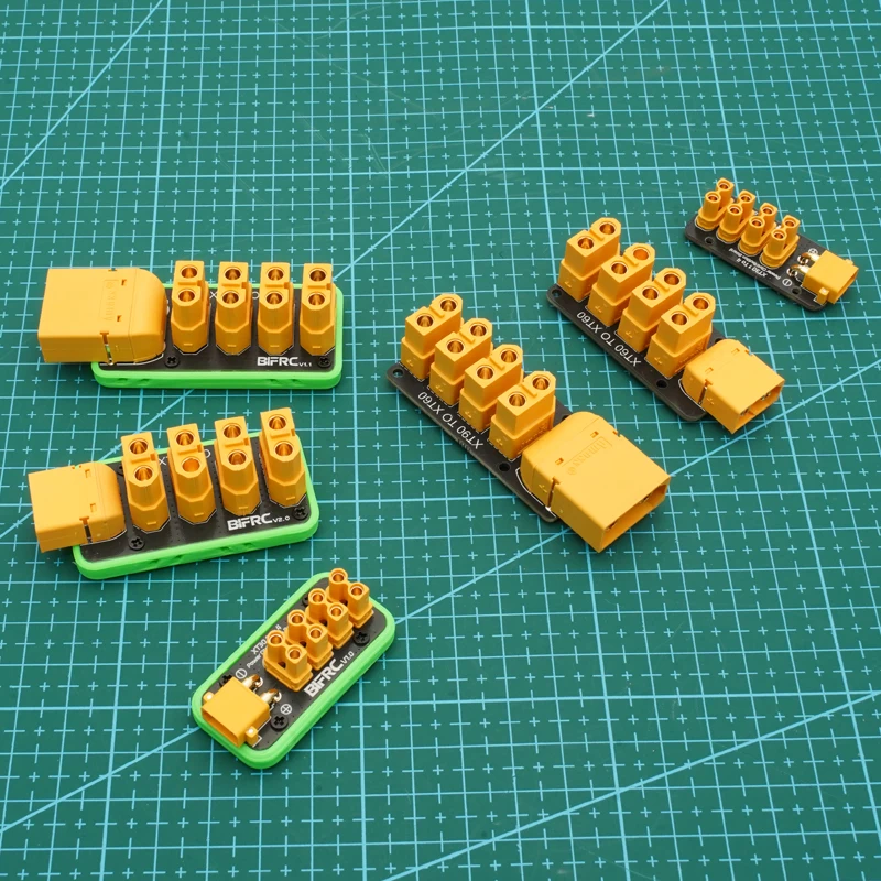 1PCS 1-to-4 Power Distribution Board XT30/XT60/XT90 Male Female Connector 30A/200A High-Current PDB for RC Car/Boat DIY Parts view 2