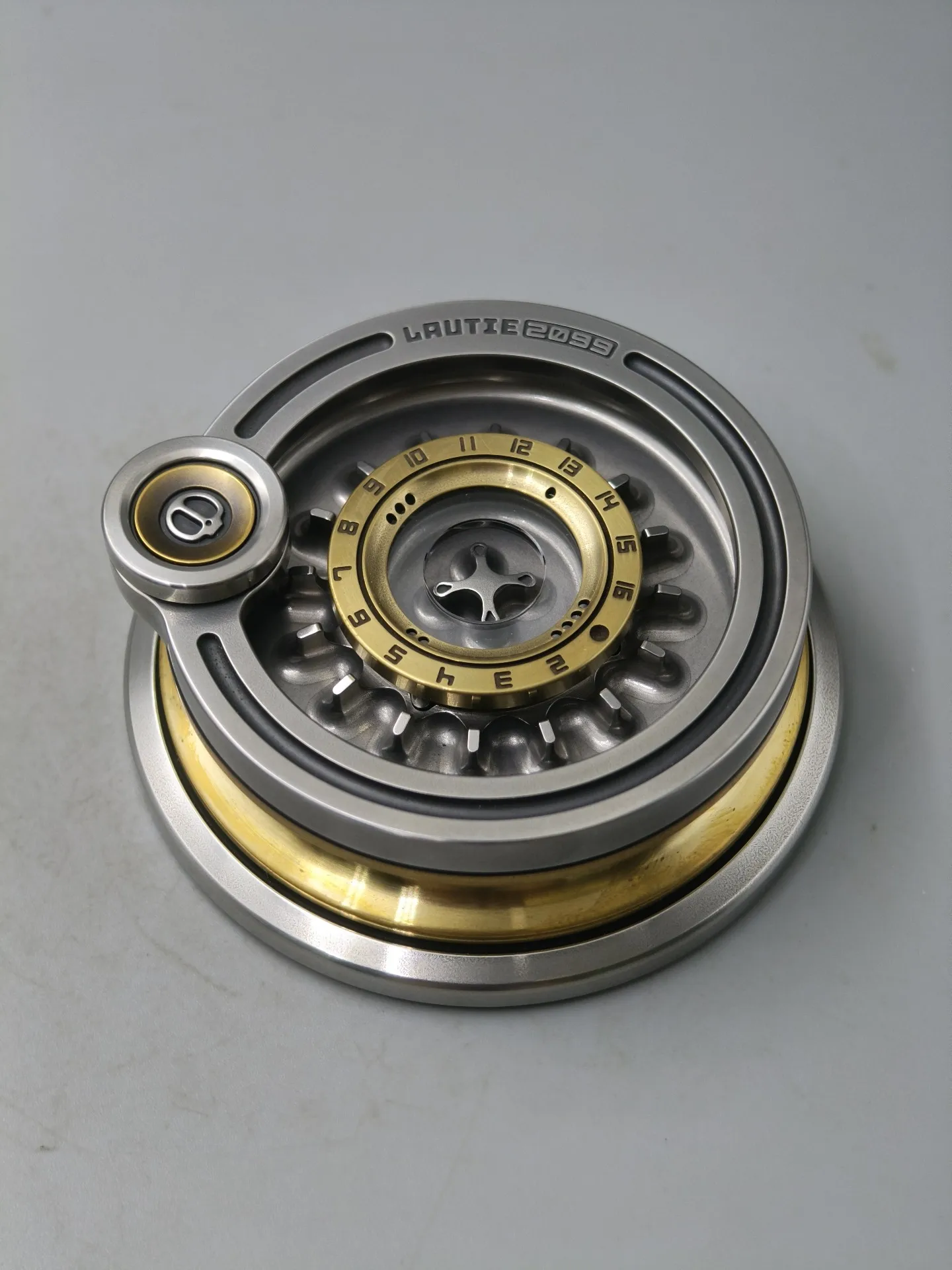 Used EDC LAUTIE Carnival Mega Brass Stainless Steel, Fingertip Gyro, Rotor Edc Metal