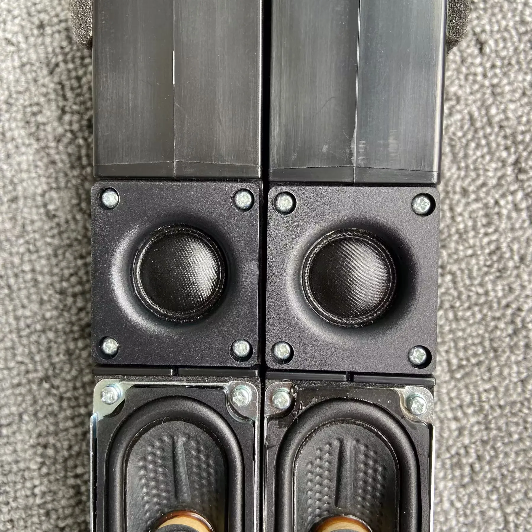 مكبر صوت محيطي بتردد ، مكبر صوت معدات عالي الجودة ONKYO ، اتجاهين