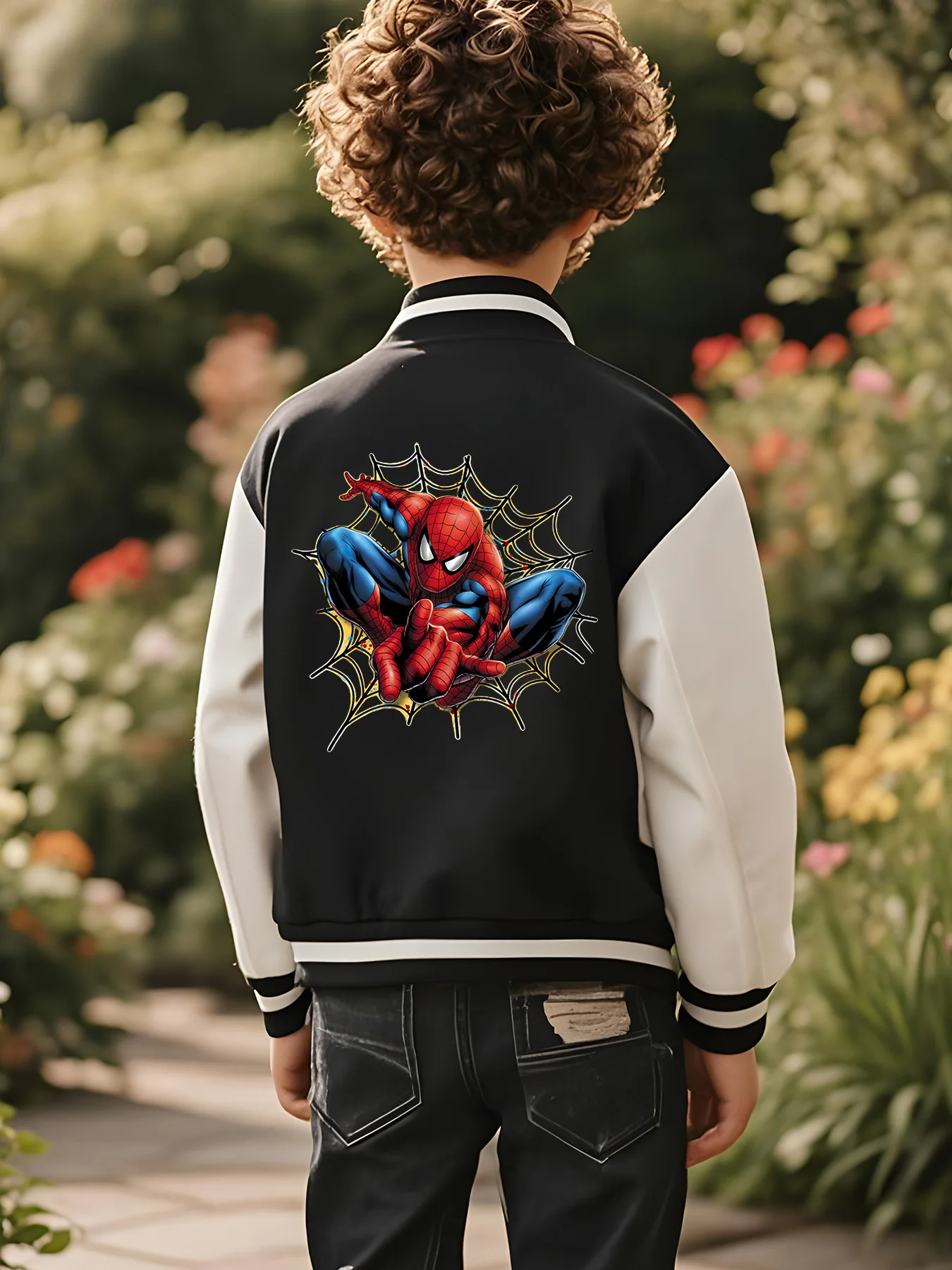 Бейсбольная куртка MINISO Marvel Spider-Man для мальчиков — рекомендуемая графика героя с обеих сторон простая черно-белая трансформирующая в Фото №3