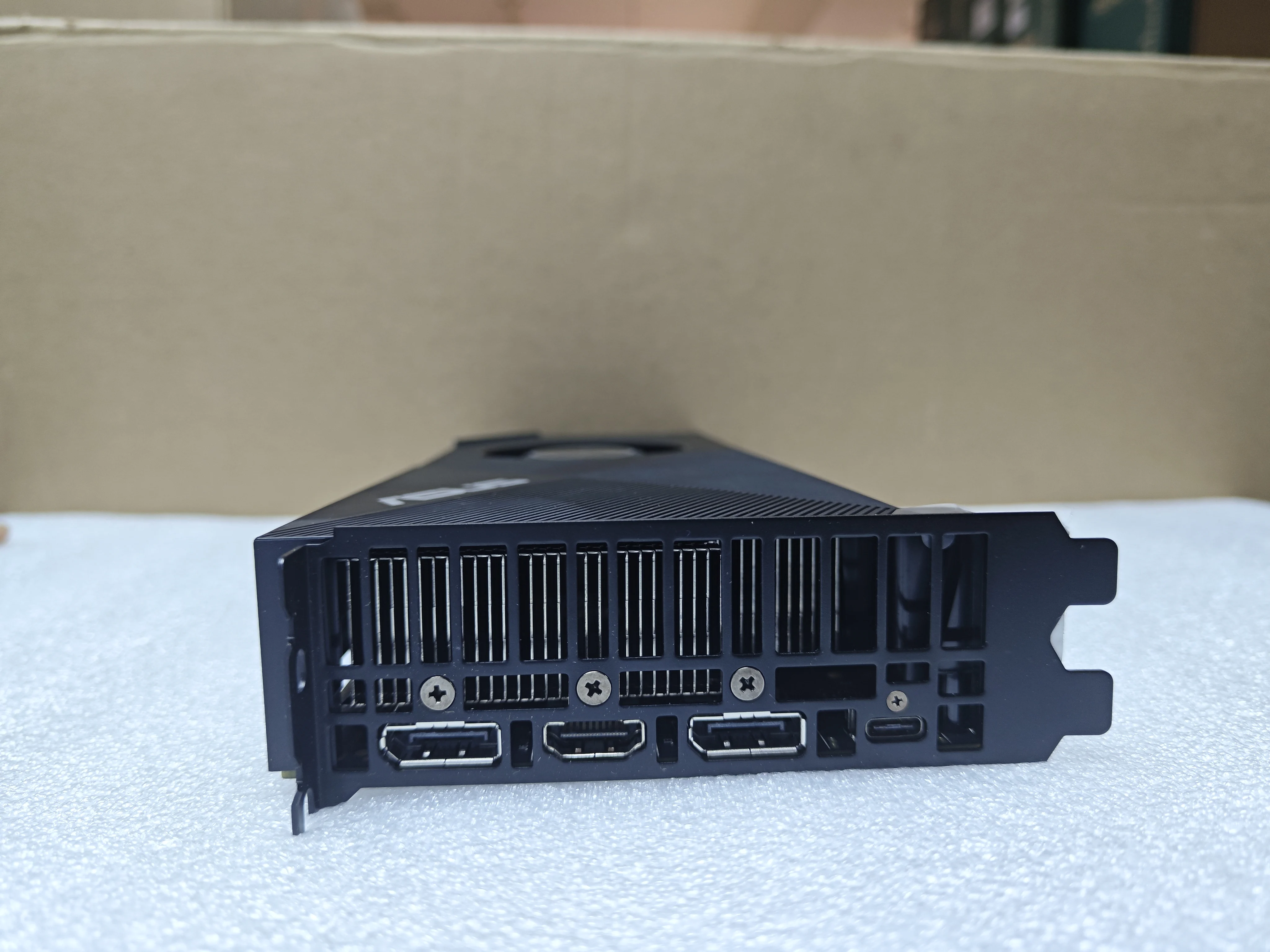 NVIDIA RTX 2070 8GB GPU ASUS TURBO-RTX2070-8G-PD graphics card support 8GB GDDR6 256bit HDMI USB Type-C DP 6+8pin Desktop PC view 4