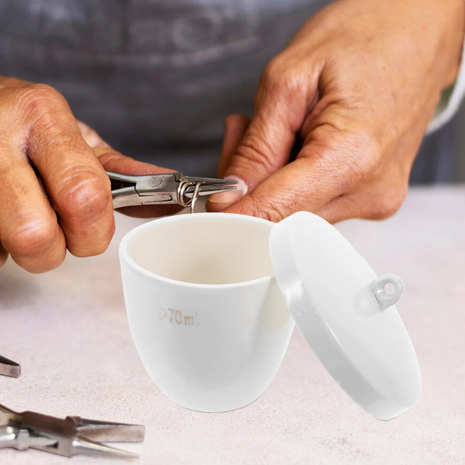 

2Pcs Porcelain Lab Crucible 70ml High Temperature Resistance for Chemical Analyses and Synthesis Small Crucible