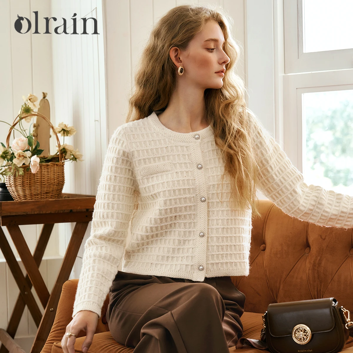 

OLrain French Style Knitted Cardigan Women's Autumn Knitted Jackets Ladies Knitwear 2025 Sequined Long Sleeve Tops N56QZ86525