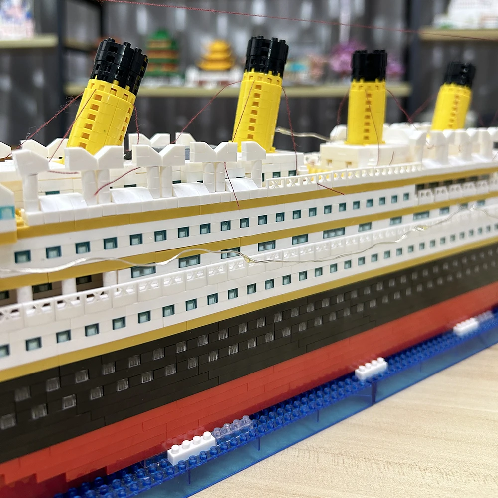 KNEW BUILT 6 Kinds Titanic Model Cruise Ship Building Block for Adult Micro Mini Brick Toy Perfect Gift Entertainment Decoration