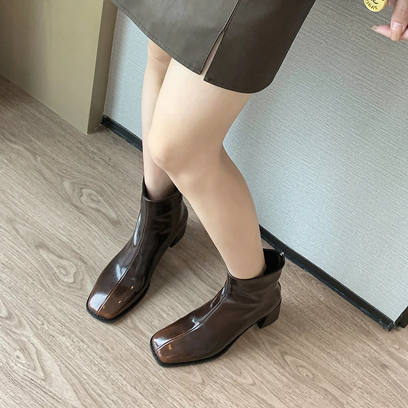 Botas de couro genuíno para mulheres, toe quadrado preto, saltos volumosos, curtos, casuais, senhoras, outono, inverno, novo, moda