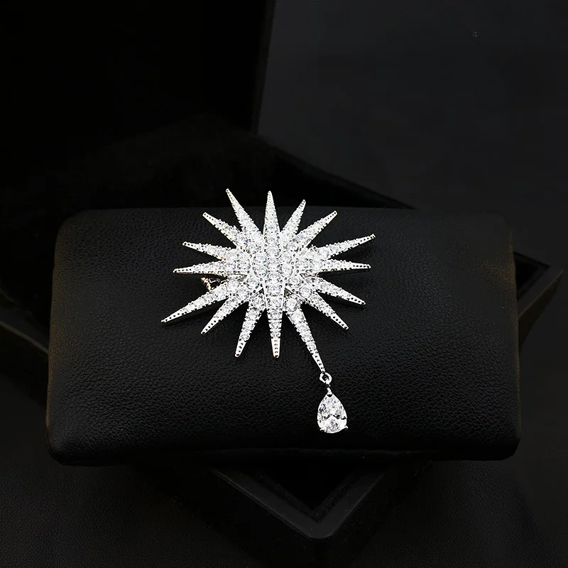 Eight-Pointed Star Brooch Women's Neckline Pendant Decoration Suit Corsage Elegant Pin Luxury Clothes Accessories Jewelry 3726