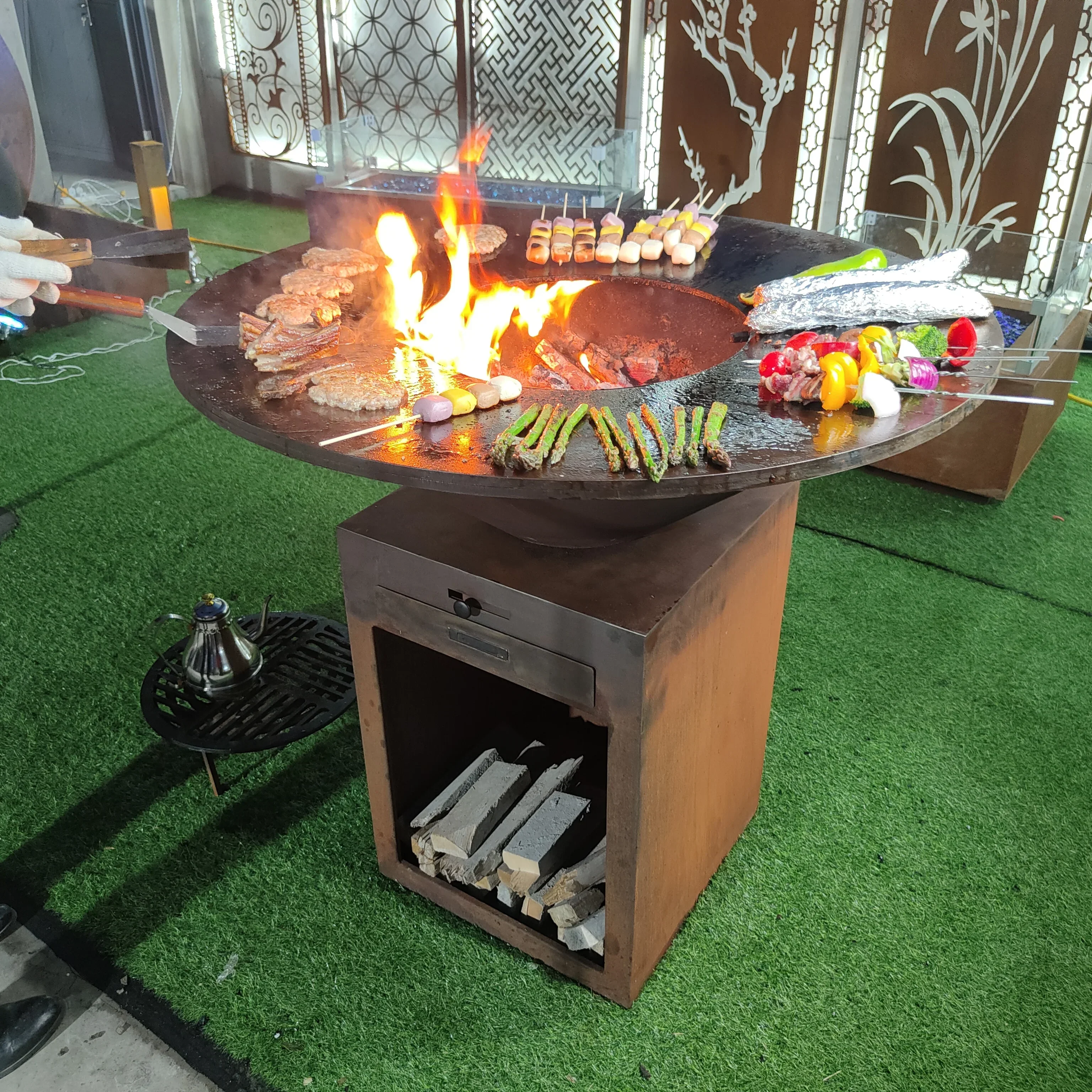 Outdoor Corten Steel Metal Fire Pit Barbecue Grill BBQ Brazier Grill