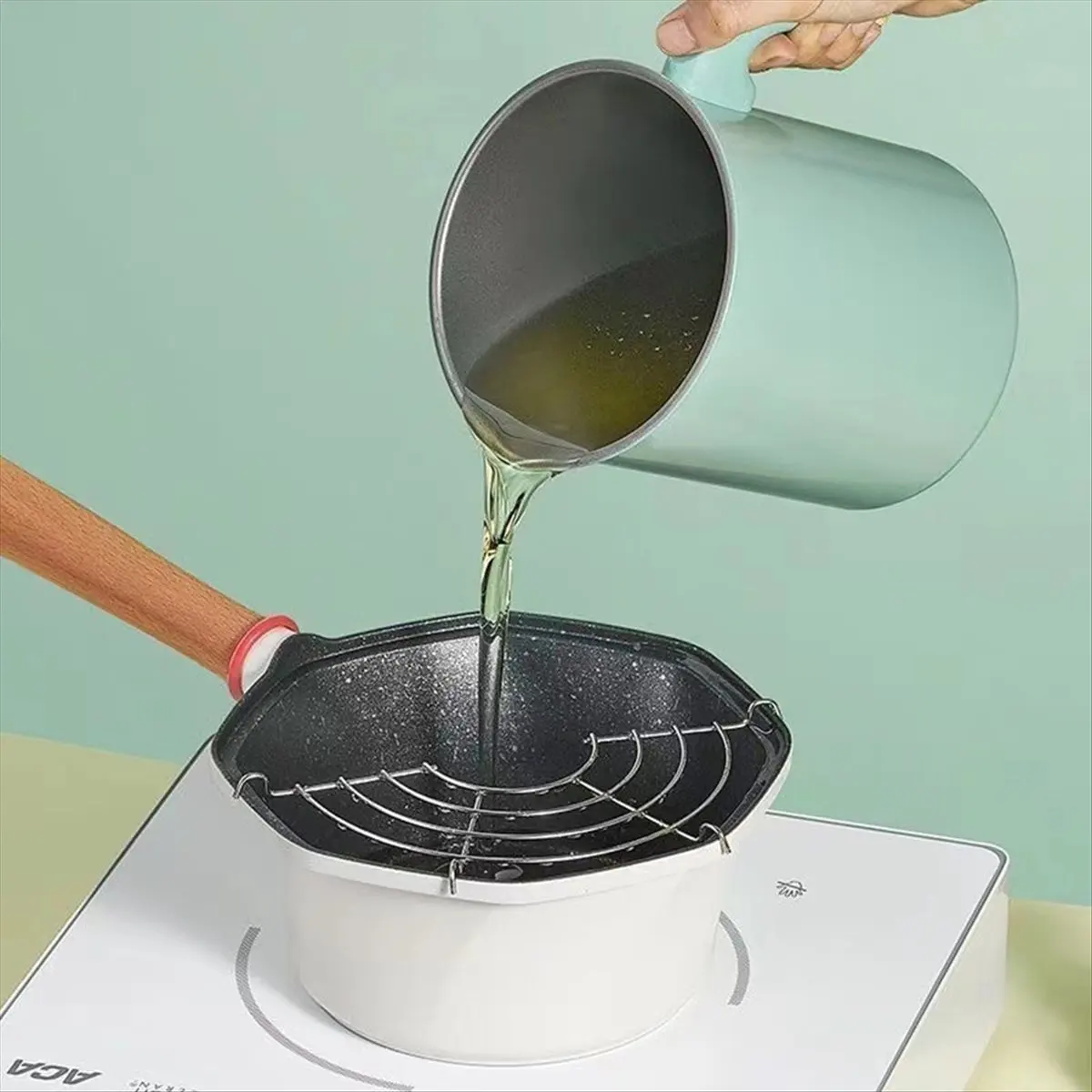 New Bacon Grease Container with Strainer 1.4L Stainless Steel Oil Filter Pot Cooking Oil Storage Pot with Strainer