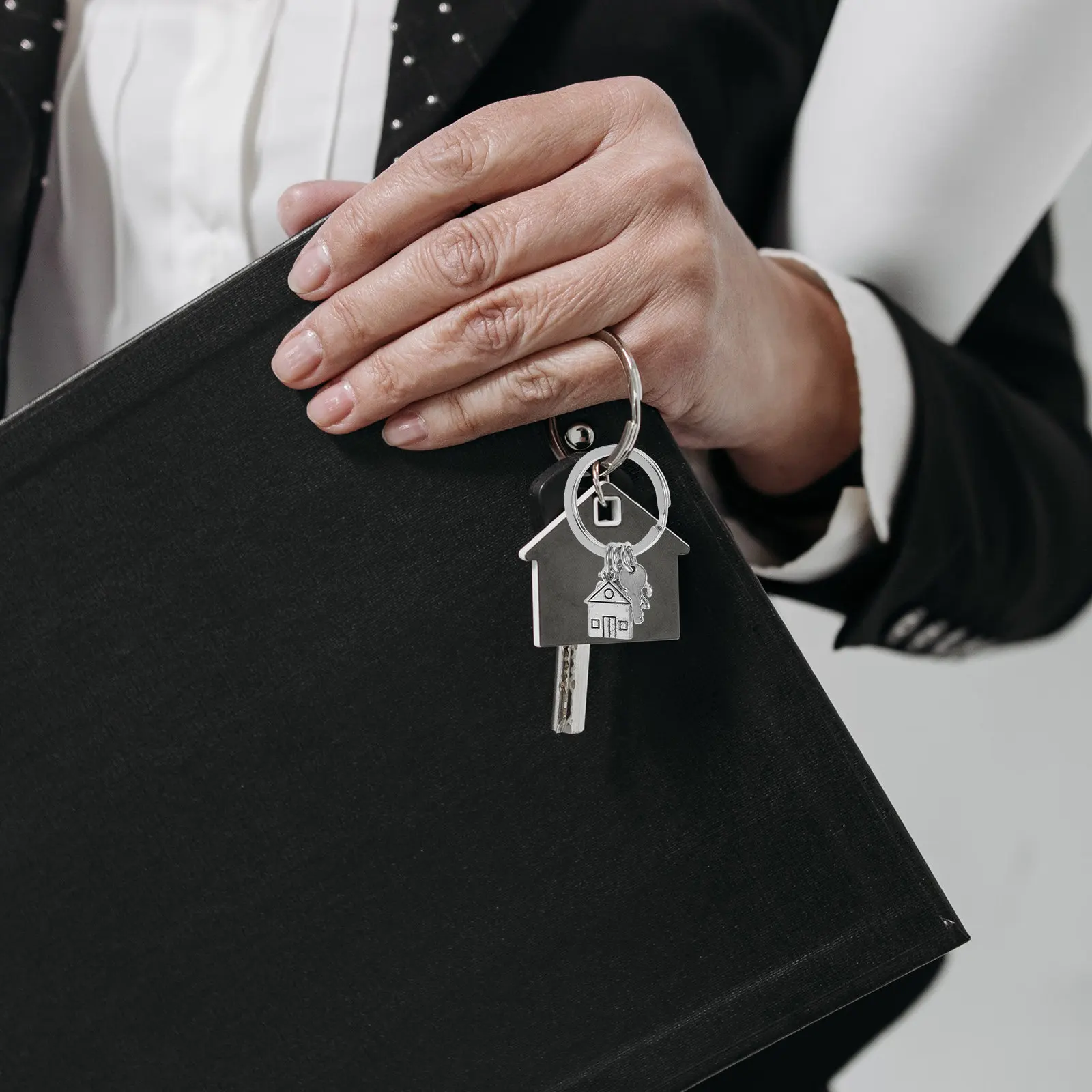 Housewarming Keychain Zinc Alloy Compact New Homeowner Key Ring Bag Hanging Pendant Backpack Ornament Hanging Key Chains