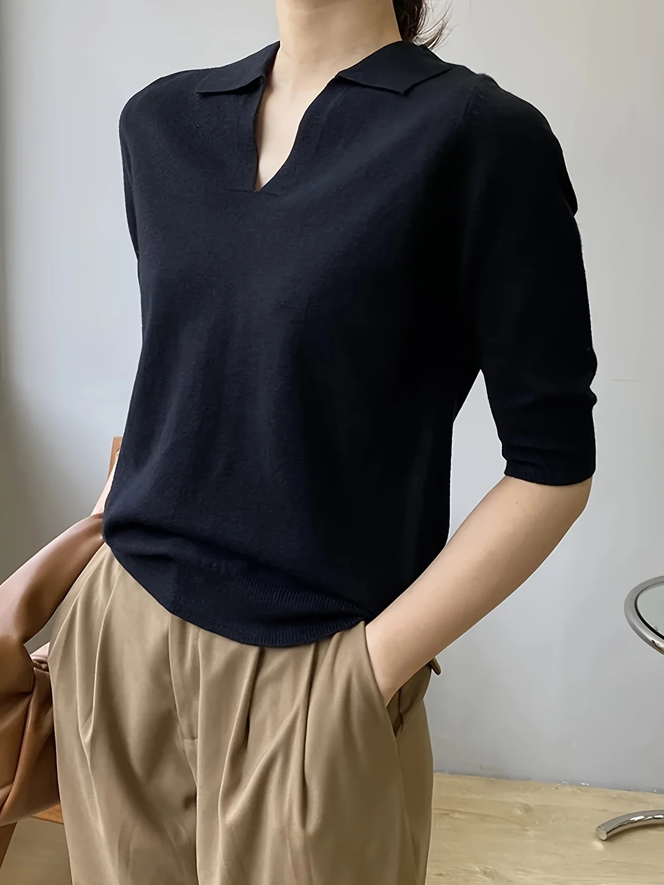 Spring and Summer Lapel Small V Solid Color Three-Quarter Sleeve Knitwear, Simple and Elegant, Fashionable and Versatile