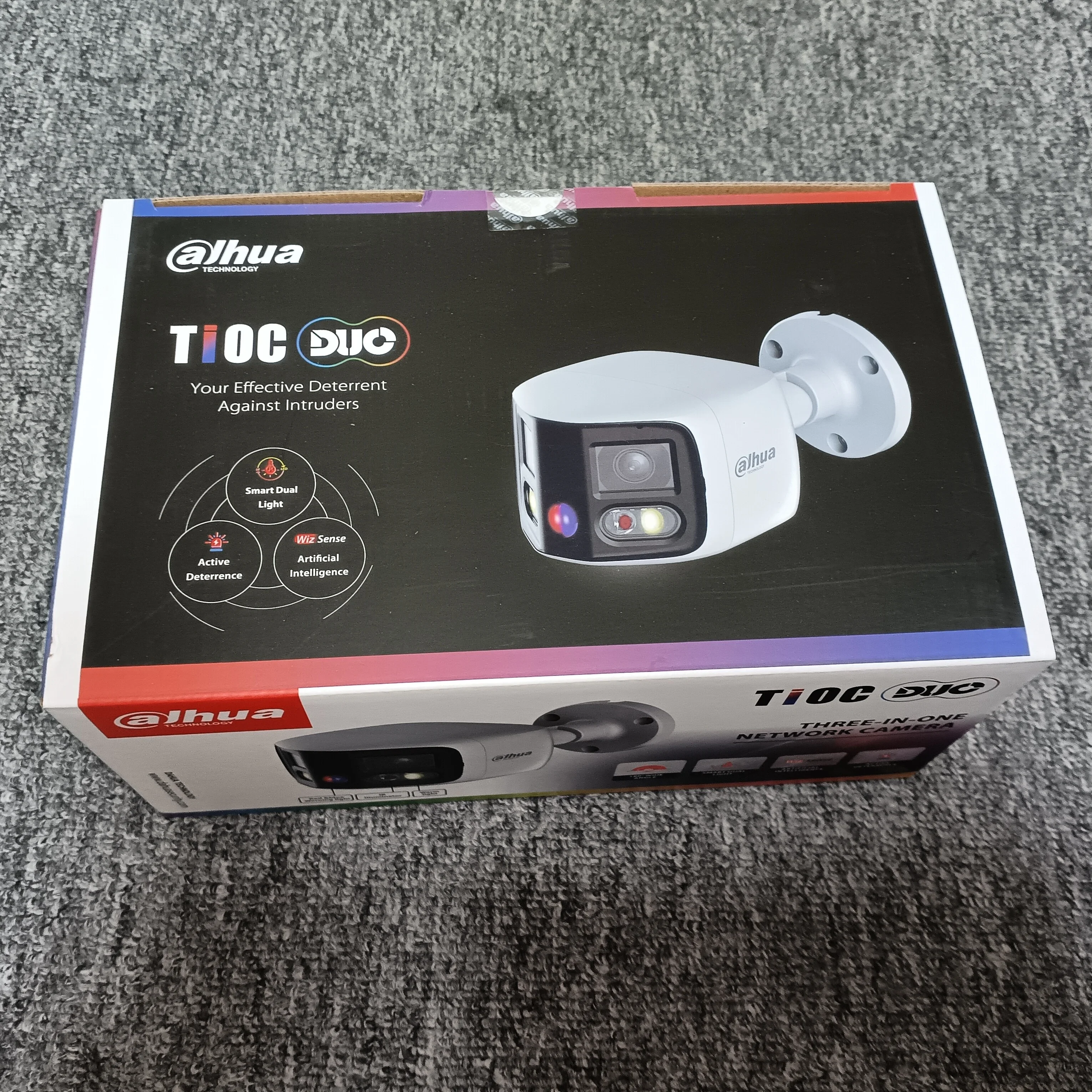 IPC-PFW3849S-A180-AS-PV in stock Telecamera di rete WizSense a cupola varifocale con deterrenza attiva a doppia illuminazione intelligente da 5 MP