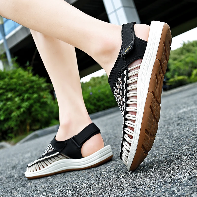 

2026 Hot Selling Men'S Summer Breathable Hollow Sandals With Innovative Design For Outdoor Water Play And Daily Wear Men'S Shoes