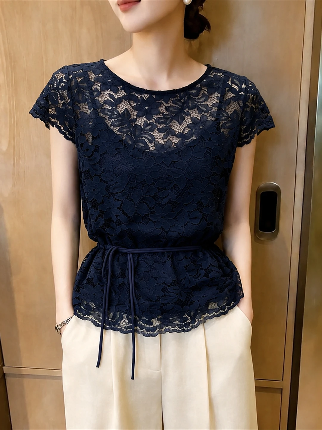 Elegant Lace Splice Short Sleeve Top Waist Cinched Belted Versatile High-End Feel Fashionable Trendy Korean Style Silk Blend