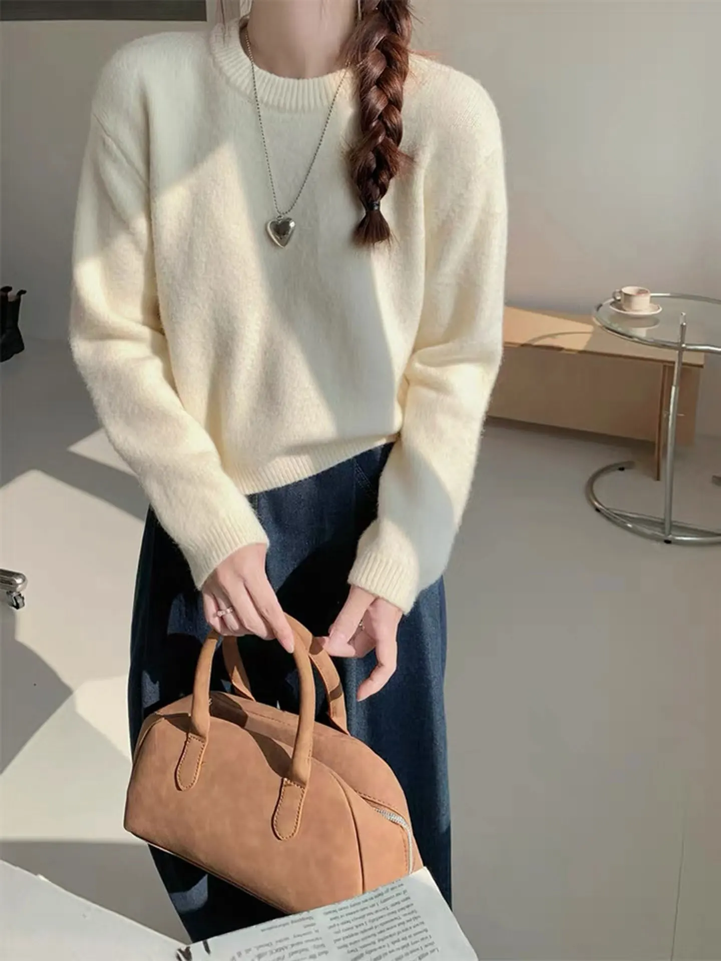 

Winter round neck 100% pure cashmere sweater women's high-end autumn and winter loose soft waxy thickened bottoming sweater
