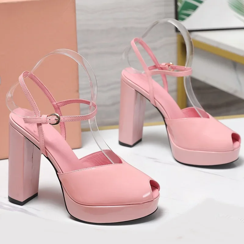 

Туфли-лодочки на платформе из лакированной кожи с открытым носком, пикантные однотонные туфли с острым носком по индивидуальному заказу, новые поступления, модная женская обувь для подиума