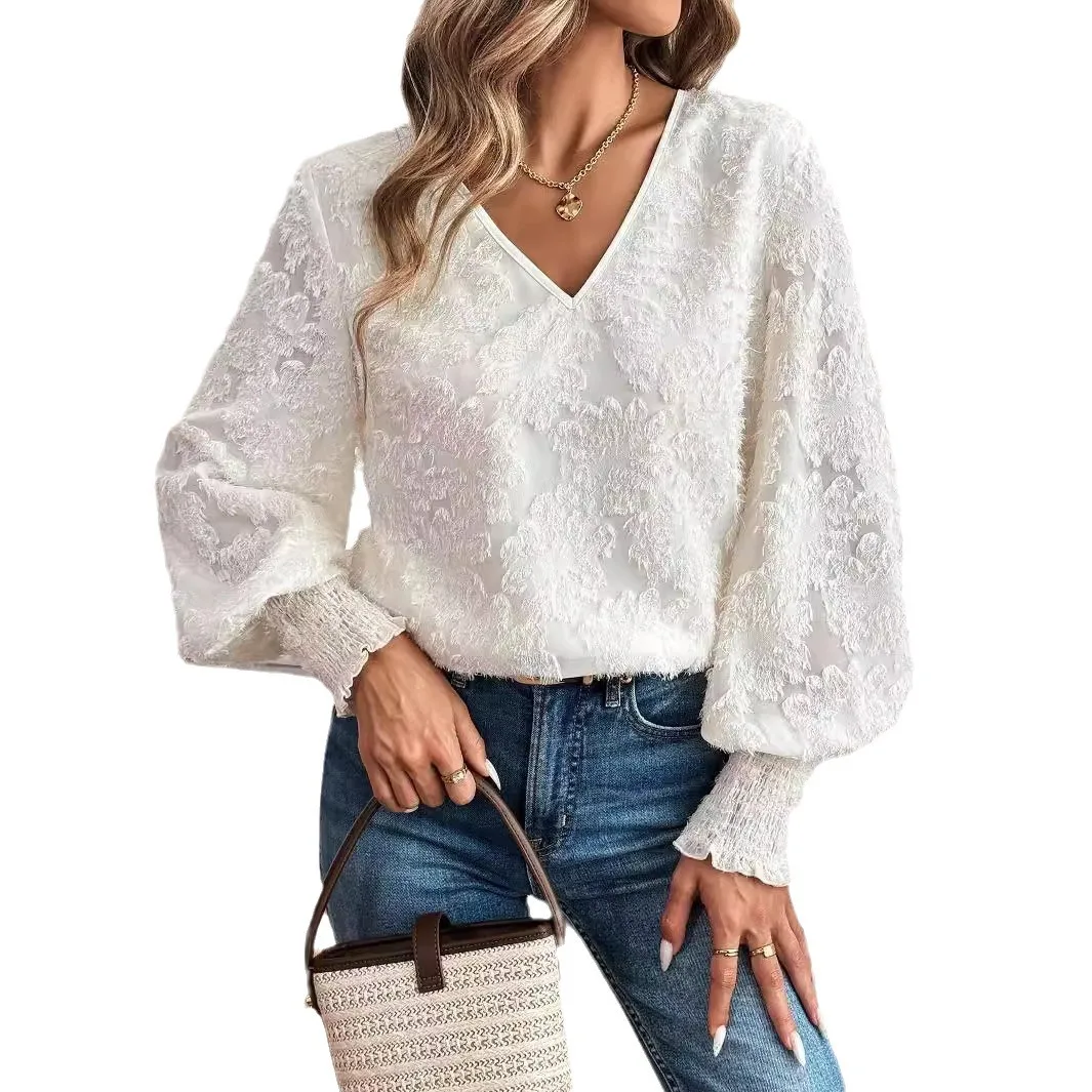 Fashion Cross-border 2025 Autumn and Winter New Elegant Women V-neck Lantern Sleeve Embroidery Casual Romantic White Top Cw91115