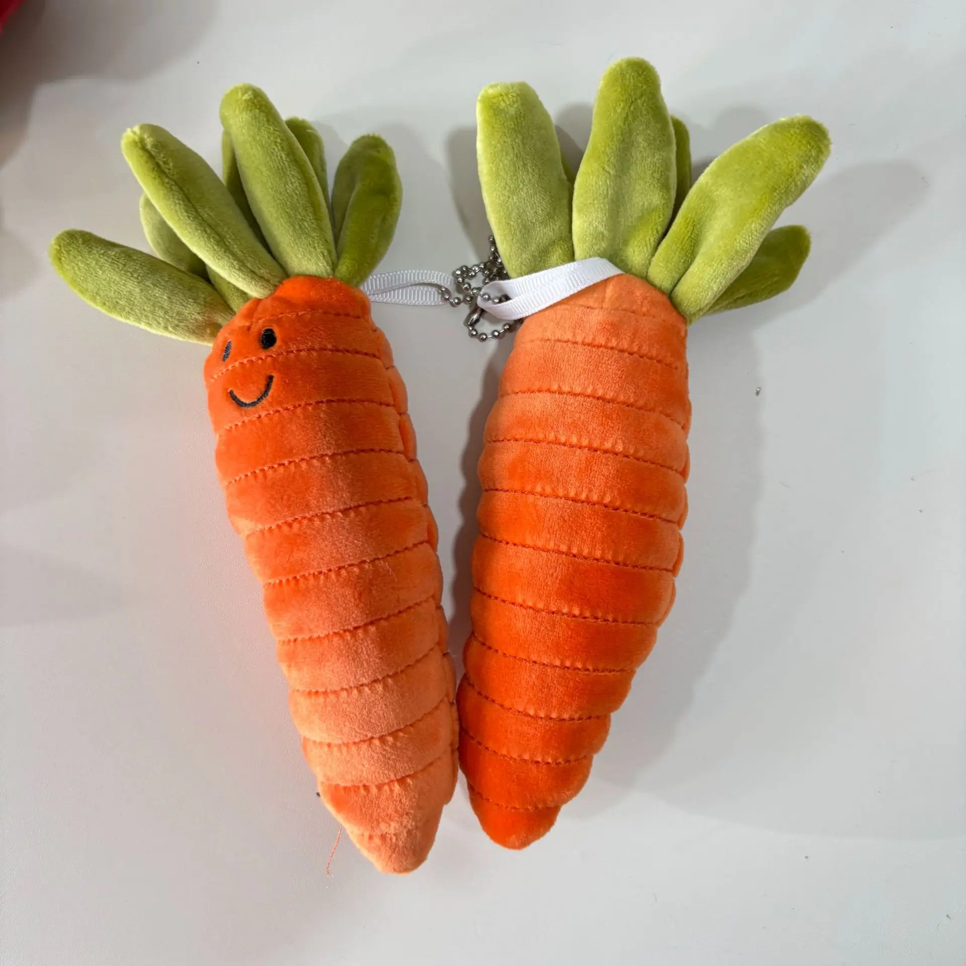 Ins versão coreana bonito vegetal cenoura boneca de pelúcia chaveiro pingente criativo dos desenhos animados saco cenoura decoração pelúcia bonecas