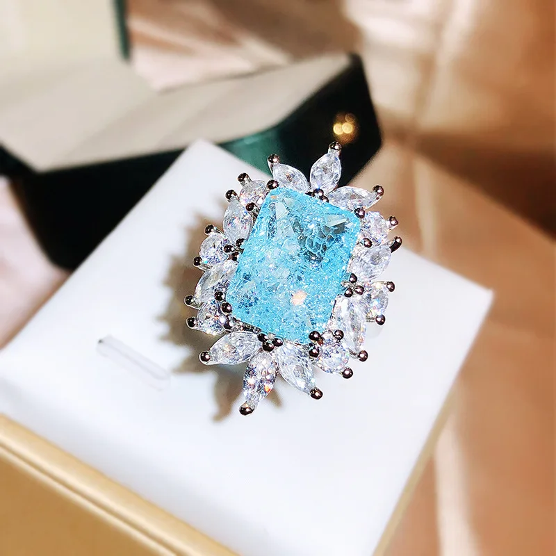 Brilliant and fresh aquamarine gemstone inlay flower rings for women beautiful fashion ring engagement wedding silver jewelry
