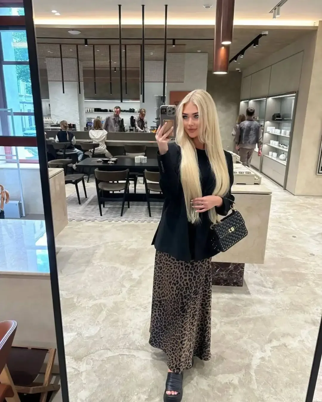 女性シックなヒョウ柄マキシスカートプリーツハイウエストスリムフィッシュテールスカートセクシーな 2026 女性ファッション休暇ストリートミディスカート