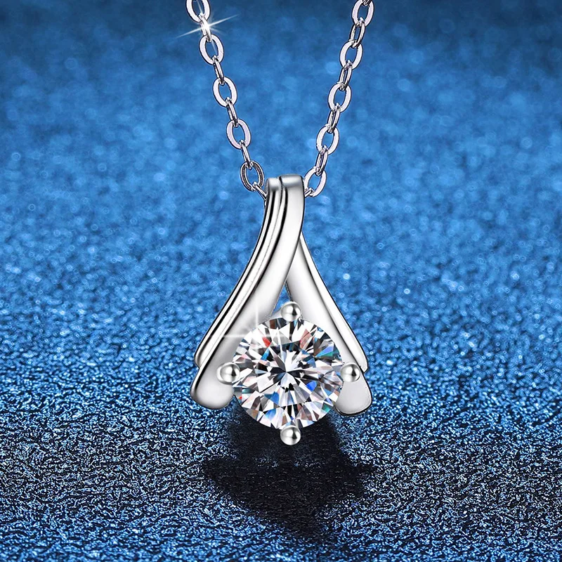 

D color moissanite necklace pendant light luxury simple versatile 1 carat moissanite silver necklace platinum PT950 mark