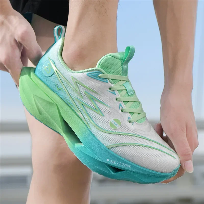 New Men Running Shoes Breathable Couple Luxury shoes Trainer Race Outdoor Shoes Sneakers Mesh Cushioning Non-Slip Fashion