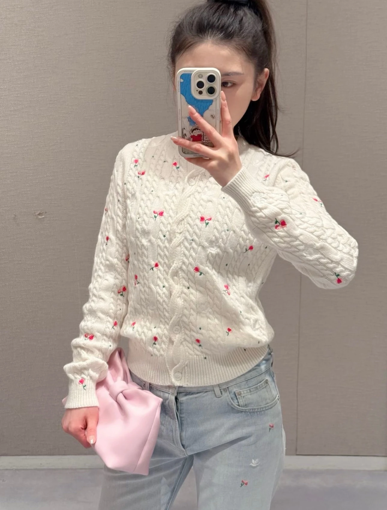 

Вязаный кардиган VIBE Sweet Style с вышивкой розами, женский, с круглым вырезом, длинными рукавами, универсальный, омолаживающий, мягкий, комфортный, хорошо сидит