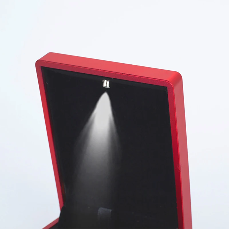 

Свадебный подарок Коробка для колец 6,5*6*5 см Высококачественная и изысканная упаковка для ювелирных изделий Красный/Синий/Черный светодиодный светильник Шкатулка для драгоценностей для роскоши