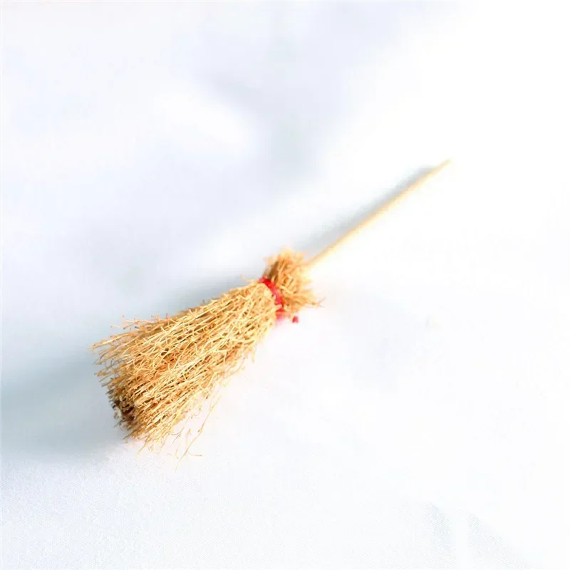 New Portable Desk  Mini Broom Straw Hanging Witches Miniature Prop Brooms Craft Broomstick Small Toys for Halloween Party