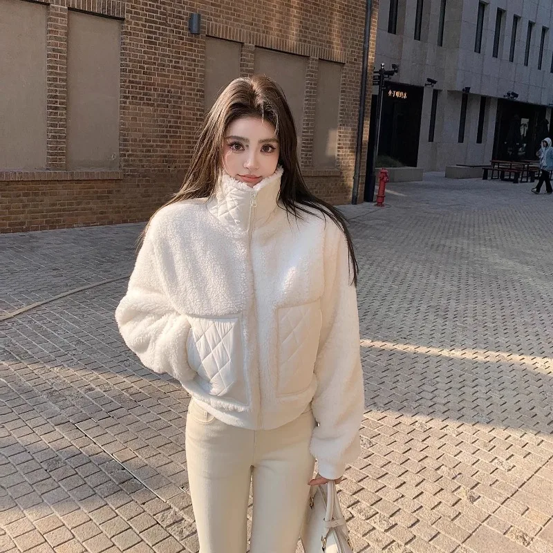 2026 Autumn/Winter Fashion New Women's Cold proof Coat Design Made of Wool Splicing Thick Warm Short Jacket