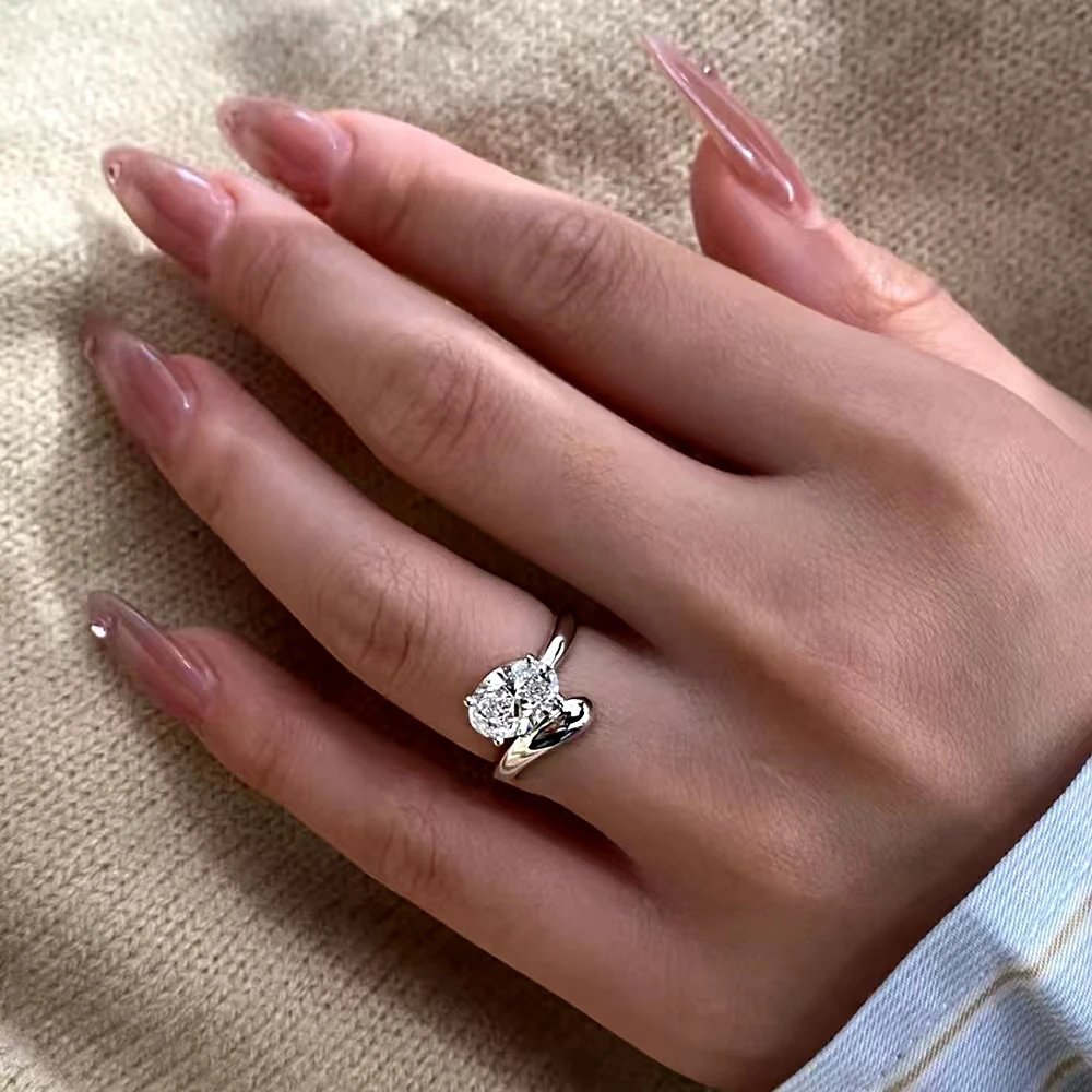 2 Carat Oval Cut Moissanite Engagement Rings for Women 925 Sterling Silver Plated 18k White Gold Moissanite Promise Ring for Her