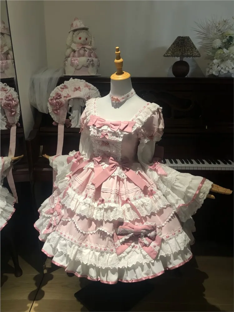 Pink ballet-style elegant and cute lace small flying sleeve dress