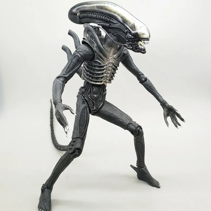 New Alien Queen Dog Alien mobile Xenomorph Action Figure Aliens Vs Predator modello da collezione giocattoli decorazione della stanza regalo per ragazzi