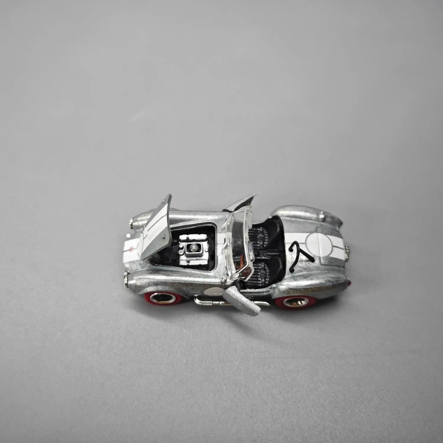 

ACME 1:64 SHELBY COBRA Shelby Cobra 427 S/C Clearcoat Red Wheel SC-705-M Advanced Collection Ornament Car Models