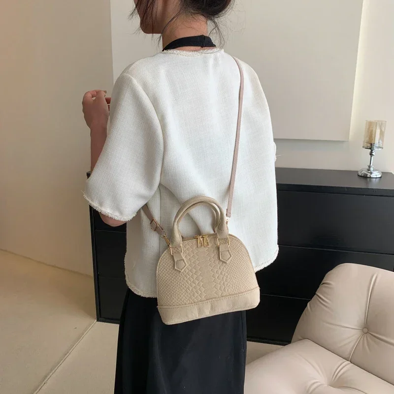 

Women Large Capacity Crossbody Bags Casual Felt Retro Handbag Solid Color Makeup Lipstick Bags Female Handheld Shell Bag