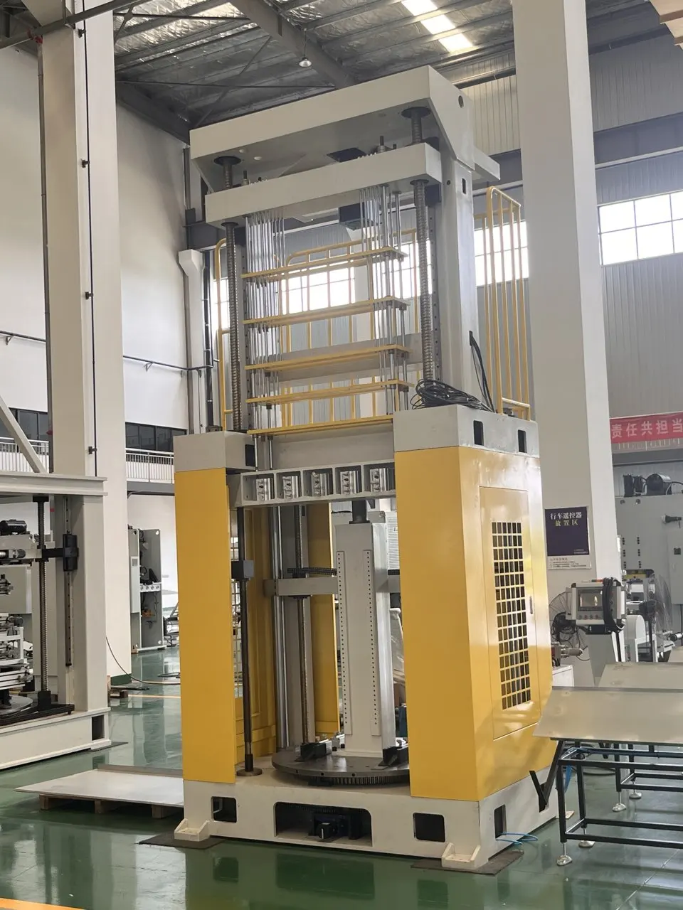 خط آلة توسيع أنبوب الباب العمودي الهيدروليكي الآلي بالكامل