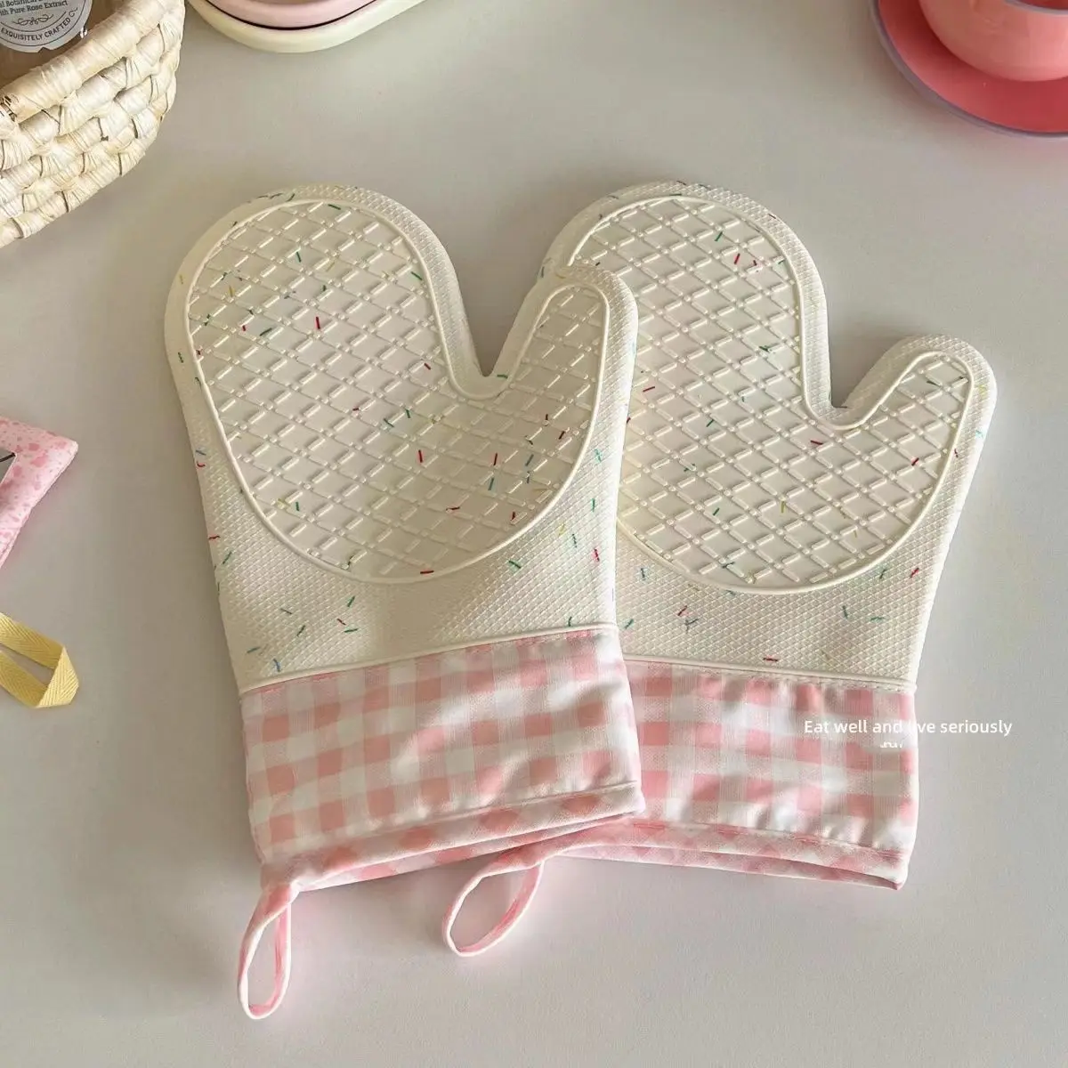 

Heat insulation long two-finger anti-scalding and non-slip kitchen cotton thickened baking silicone gloves