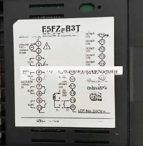 original genuine product Thermostat E5EZ-R3T Temperature Controller E5EZ-Q3T C3T E5EC-RR2ASM-800 / QR2ASM-820 E5EC-QX2ASM-800