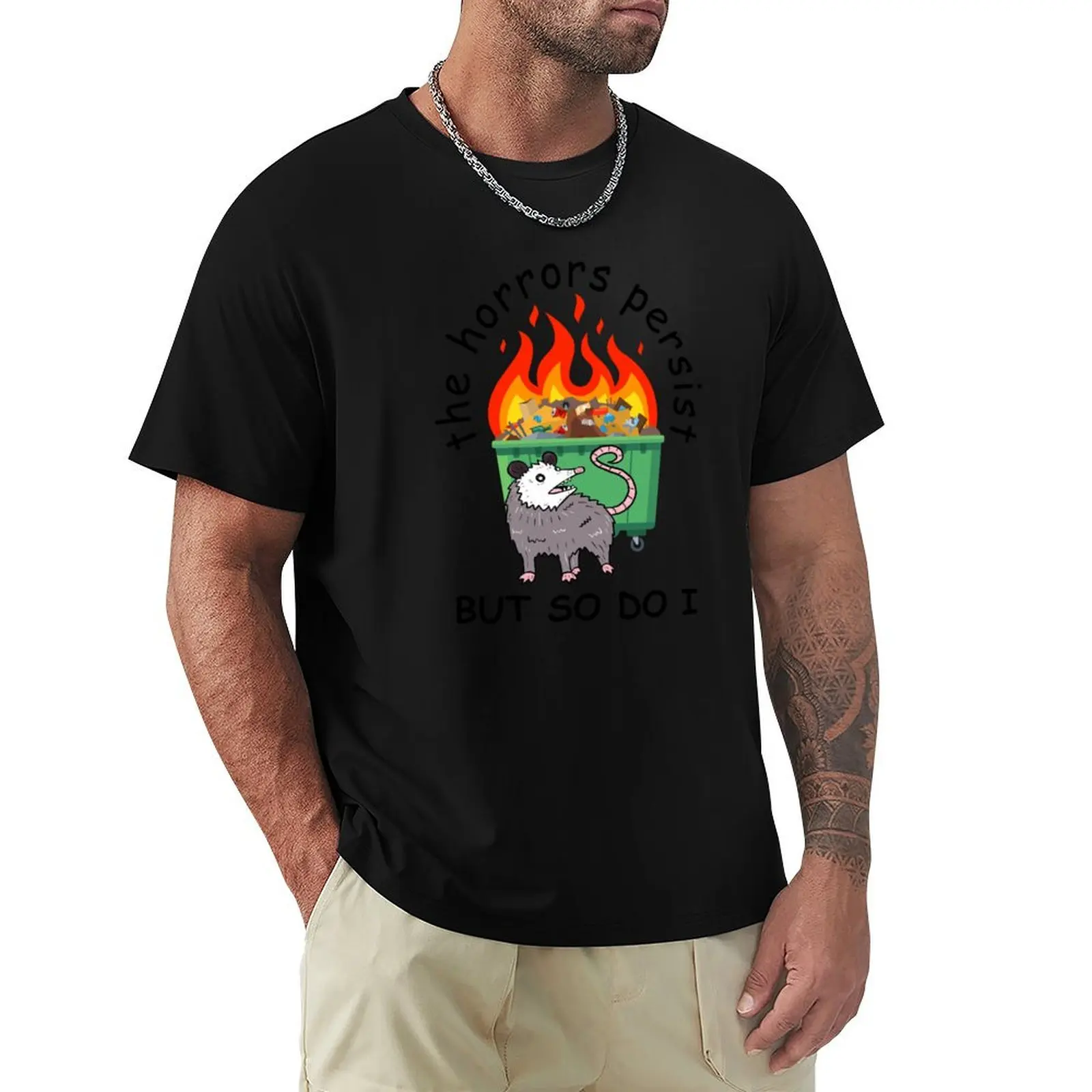 T-shirt pour homme avec motif Opossum persistant devant une poubelle en flamme, T-shirt athlétique à séchage rapide