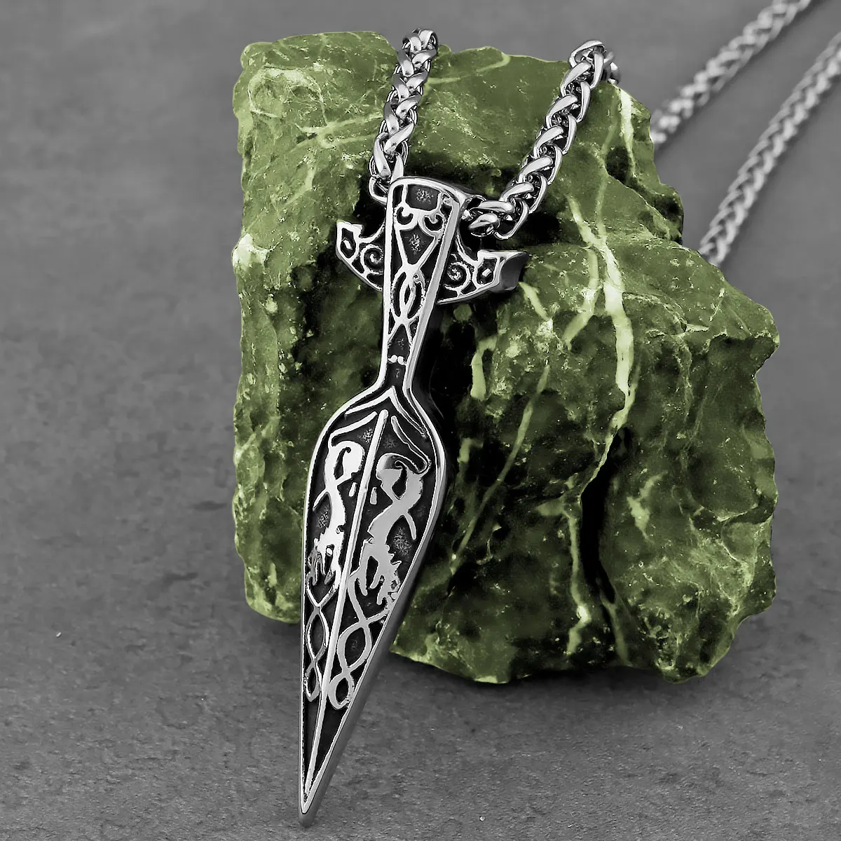 

Nordic Viking Warrior Spear Necklace Men Punk Celtic Knot Amulet Pendant Necklace Vintage Hip Hop Biker Viking Jewelry Wholesale