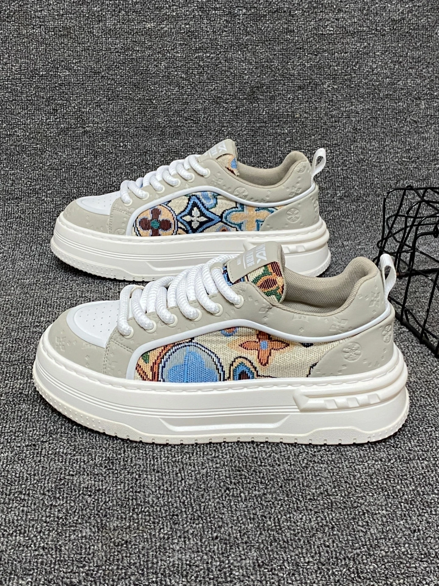 coreen-sle-hommes-oes-2025-automne-nouveau-tout-match-thi-bot-leger-luxe-sens-conseil-oes-brode-sport-decontracte