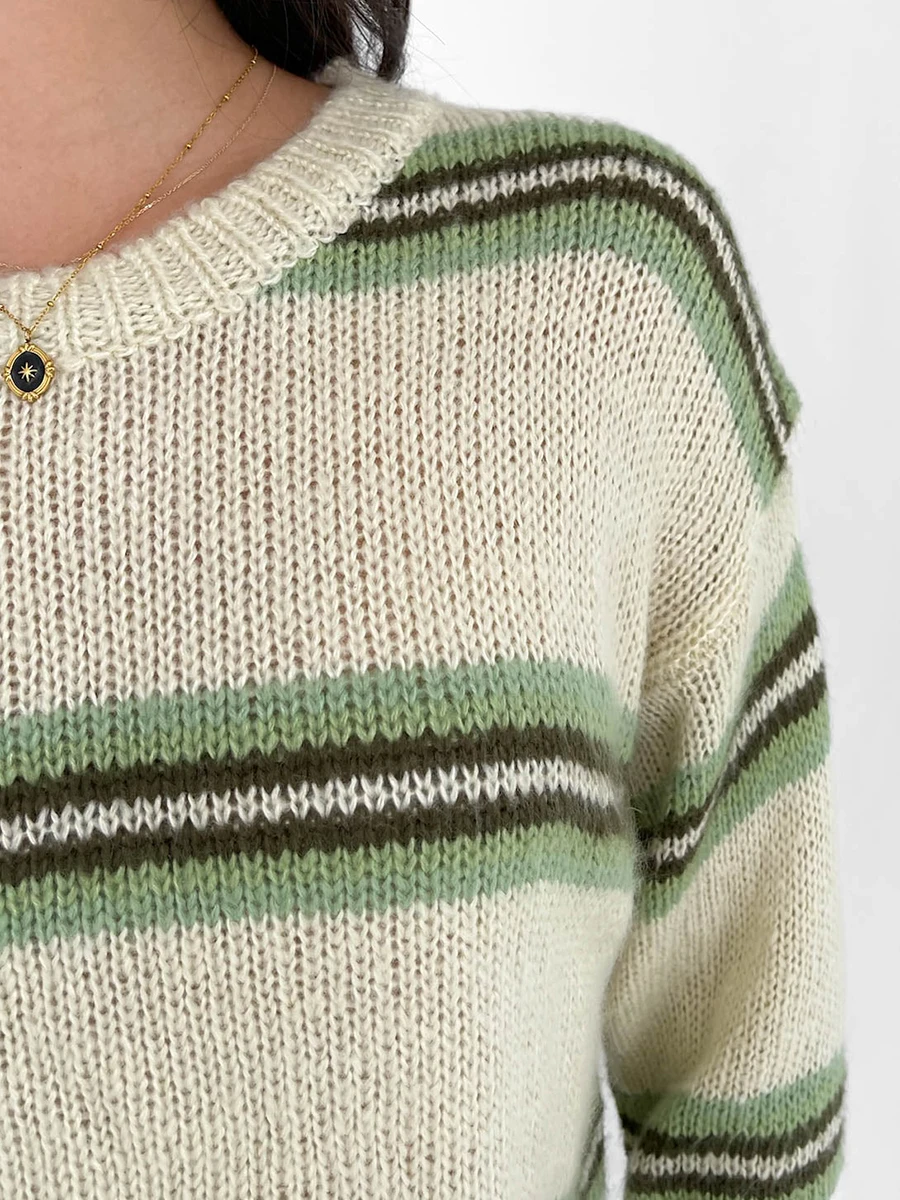 女性の居心地の良いクルーネックセーター、シックなストライプデザイン、秋のファッショニスタのための柔らかい長袖プルオーバーニットウェア