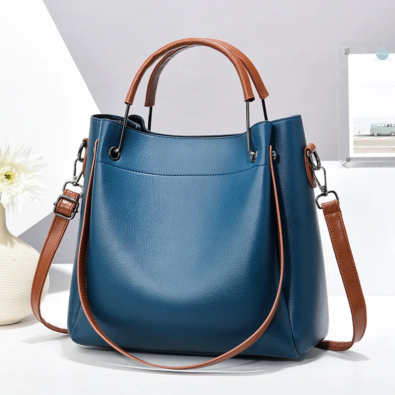 

Elegant New 2025 Women's Crossbody Bag Large Handbag Korean Style Handheld Bag Versatile Shoulder Bag for All Occasions