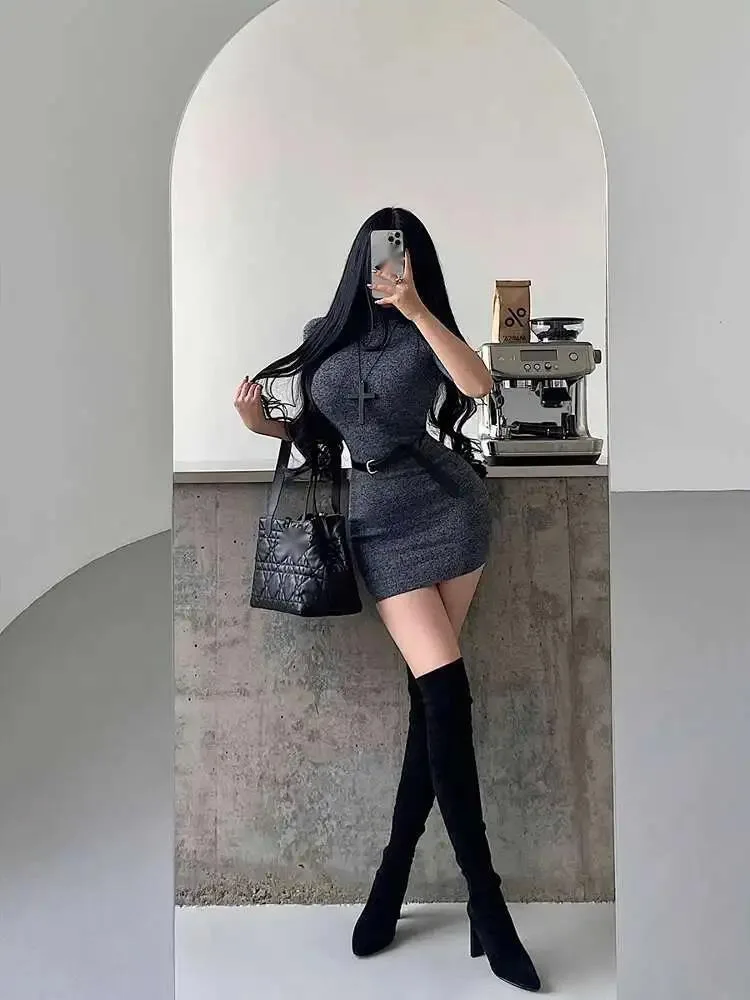 Pure Desire Queen Tight Small High Collar Short Sleeve Knitted Hip Hugging Dress Elegant Short Skirt With Belt Fashion Women BT8