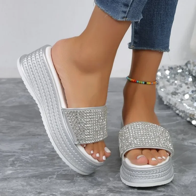 Rhinestone Slippers Women Summer Shoes Ladies Fashion Beach Shoes Designer Slides Woman Casual Comfortable Flip Flops platform