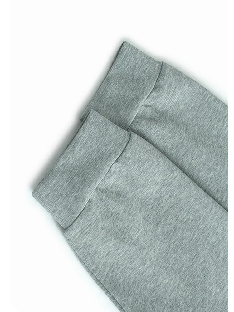 [EAM] Gray Brief Irregular Hem Big Size Sweatshirt New Round Neck Long Sleeve Women Fashion Tide Spring Autumn 2026 1DJ9393