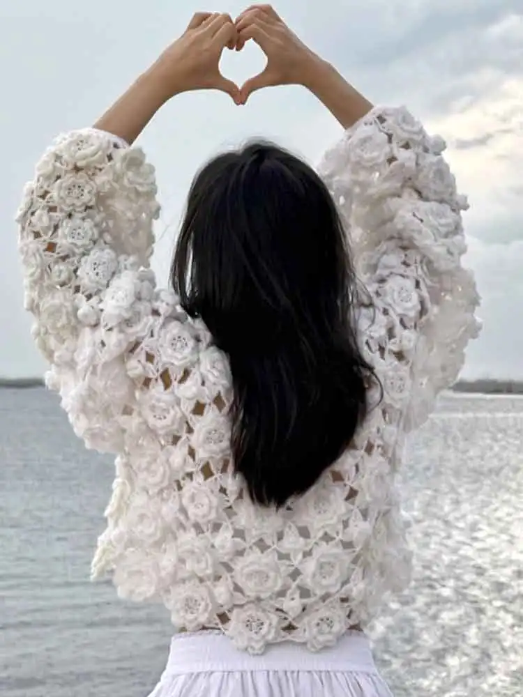 Chic White Floral Crochet Sweater Top Sexy Swimsuit Cover Up 2024 Women Lantern Long Sleeve Loose Knit Beach Mini Short Tops K35