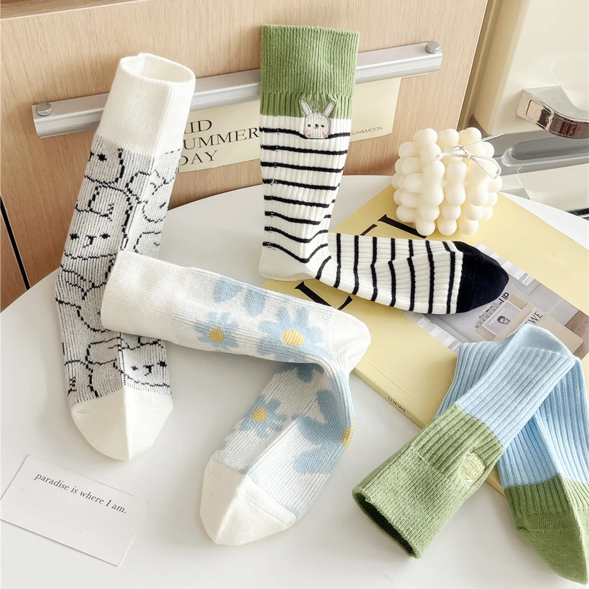 

2 Pairs Of Socks For Women Spring And Autumn Original Embroidery Combed Cotton Light Luxury Pile Socks Breathable Casual